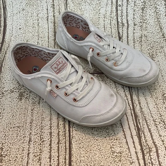 Bobs from Skechers white womens shoes size 6.5 - Picture 1 of 2
